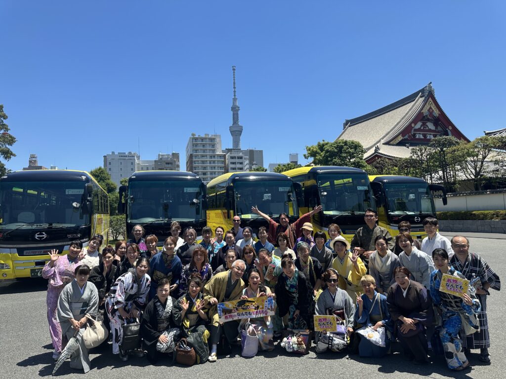 はとバスツアーの集合写真